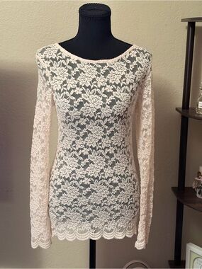 Forever 21 Cream Floral Lace Long-Sleeve Top